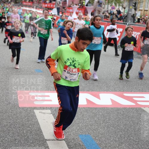 25.04.2026 - Das Zehntel Strokosch-Dieckow http://msf.ph/oto/9621260 25.04.2026 11:00:15 Ziel 5340, 5525, 5649, 5799, 5858, 5912, 5951, 6005, 6029, 6541, 6554, 6581, 6584, 6585, 6597, 6602, 6605, 6824, 6825, 6950, 7219, 7286, 7289, 7298, 7421, 7611 meine-sportfotos.de