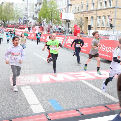 25.04.2026 - Das Zehntel Strokosch-Dieckow http://msf.ph/oto/9621315 25.04.2026 10:55:32 Ziel 5084, 5108, 5132, 5360, 5754, 5770, 5778, 5797, 6094, 6386, 6421, 6499, 6514, 6539, 6543, 6557, 6636, 6653, 7102, 7130, 7256, 7341, 7655, 7717, 7813, 7851, 8008 meine-sportfotos.de