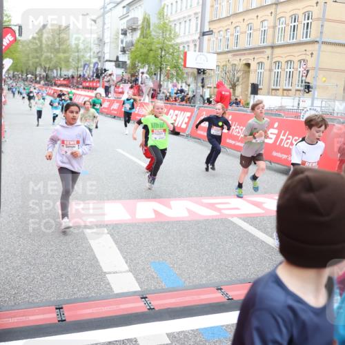 25.04.2026 - Das Zehntel Strokosch-Dieckow http://msf.ph/oto/9621325 25.04.2026 10:55:32 Ziel 5084, 5108, 5132, 5360, 5754, 5770, 5778, 5797, 6094, 6386, 6421, 6499, 6514, 6539, 6543, 6557, 6636, 6653, 7102, 7130, 7256, 7341, 7655, 7717, 7813, 7851, 8008 meine-sportfotos.de