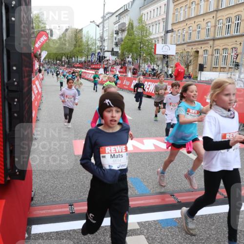25.04.2026 - Das Zehntel Strokosch-Dieckow http://msf.ph/oto/9621348 25.04.2026 10:55:32 Ziel 5084, 5108, 5132, 5360, 5754, 5770, 5778, 5797, 6094, 6386, 6421, 6499, 6514, 6539, 6543, 6557, 6636, 6653, 7102, 7130, 7256, 7341, 7655, 7717, 7813, 7851, 8008 meine-sportfotos.de