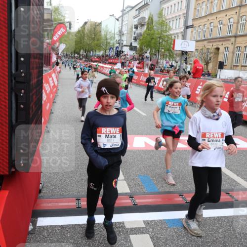 25.04.2026 - Das Zehntel Strokosch-Dieckow http://msf.ph/oto/9621386 25.04.2026 10:55:31 Ziel 5059, 5084, 5108, 5132, 5252, 5360, 5754, 5770, 5778, 5797, 6094, 6386, 6421, 6514, 6539, 6543, 6557, 6636, 6653, 7102, 7130, 7256, 7341, 7655, 7717, 7813, 7851, 8008 meine-sportfotos.de
