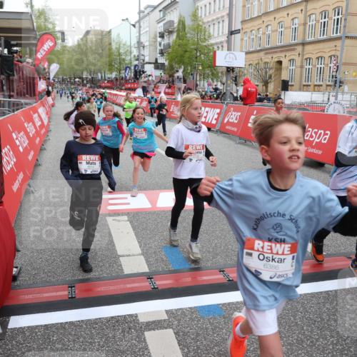 25.04.2026 - Das Zehntel Strokosch-Dieckow http://msf.ph/oto/9621422 25.04.2026 10:55:31 Ziel 5059, 5084, 5108, 5132, 5252, 5360, 5754, 5770, 5778, 5797, 6094, 6386, 6421, 6514, 6539, 6543, 6557, 6636, 6653, 7102, 7130, 7256, 7341, 7655, 7717, 7813, 7851, 8008 meine-sportfotos.de