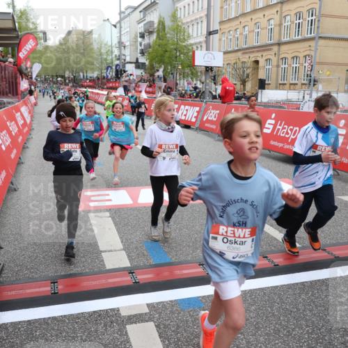 25.04.2026 - Das Zehntel Strokosch-Dieckow http://msf.ph/oto/9621430 25.04.2026 10:55:31 Ziel 5059, 5084, 5108, 5132, 5252, 5360, 5754, 5770, 5778, 5797, 6094, 6386, 6421, 6514, 6539, 6543, 6557, 6636, 6653, 7102, 7130, 7256, 7341, 7655, 7717, 7813, 7851, 8008 meine-sportfotos.de
