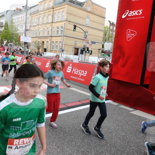 25.04.2026 - Das Zehntel Strokosch-Dieckow http://msf.ph/oto/9621447 25.04.2026 11:00:12 Ziel 5182, 5193, 5510, 5525, 5649, 5817, 5858, 5912, 5916, 6005, 6029, 6063, 6554, 6585, 6602, 6605, 6824, 6825, 6911, 6950, 7219, 7289, 7298, 7421, 7611 meine-sportfotos.de