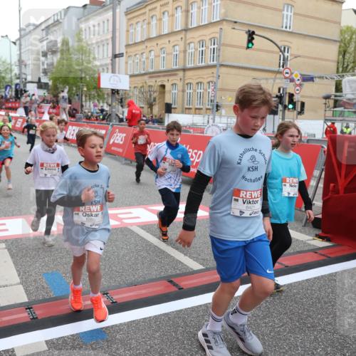 25.04.2026 - Das Zehntel Strokosch-Dieckow http://msf.ph/oto/9621451 25.04.2026 10:55:31 Ziel 5059, 5084, 5108, 5132, 5252, 5360, 5754, 5770, 5778, 5797, 6094, 6386, 6421, 6514, 6539, 6543, 6557, 6636, 6653, 7102, 7130, 7256, 7341, 7655, 7717, 7813, 7851, 8008 meine-sportfotos.de