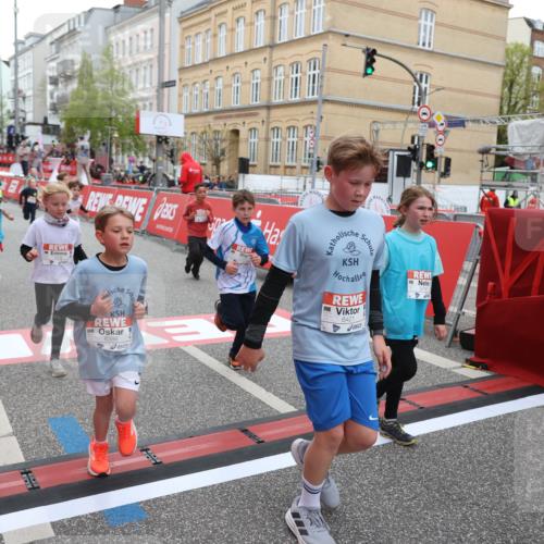 25.04.2026 - Das Zehntel Strokosch-Dieckow http://msf.ph/oto/9621462 25.04.2026 10:55:31 Ziel 5059, 5084, 5108, 5132, 5252, 5360, 5754, 5770, 5778, 5797, 6094, 6386, 6421, 6514, 6539, 6543, 6557, 6636, 6653, 7102, 7130, 7256, 7341, 7655, 7717, 7813, 7851, 8008 meine-sportfotos.de