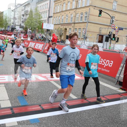 25.04.2026 - Das Zehntel Strokosch-Dieckow http://msf.ph/oto/9621526 25.04.2026 10:55:30 Ziel 5059, 5084, 5132, 5252, 5432, 5754, 5770, 5778, 5797, 6094, 6386, 6421, 6514, 6543, 6557, 7097, 7102, 7256, 7341, 7655, 7717, 7813, 7851, 8008 meine-sportfotos.de