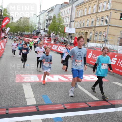 25.04.2026 - Das Zehntel Strokosch-Dieckow http://msf.ph/oto/9621561 25.04.2026 10:55:30 Ziel 5059, 5084, 5132, 5252, 5432, 5754, 5770, 5778, 5797, 6094, 6386, 6421, 6514, 6543, 6557, 7097, 7102, 7256, 7341, 7655, 7717, 7813, 7851, 8008 meine-sportfotos.de