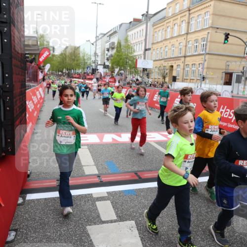 25.04.2026 - Das Zehntel Strokosch-Dieckow http://msf.ph/oto/9621565 25.04.2026 11:00:11 Ziel 5182, 5187, 5193, 5339, 5510, 5525, 5817, 5858, 5912, 5916, 6005, 6029, 6047, 6063, 6554, 6585, 6602, 6605, 6824, 6825, 6911, 7219, 7289, 7421, 7593, 7611 meine-sportfotos.de