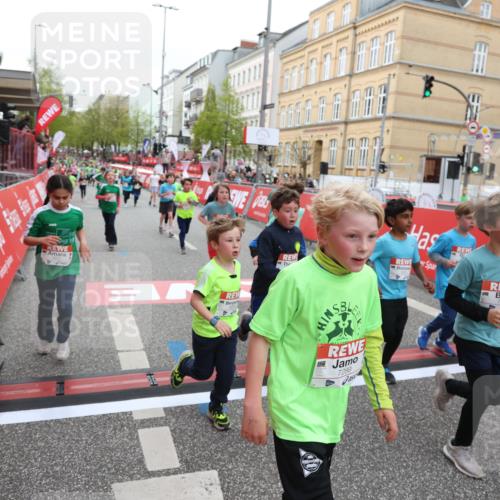 25.04.2026 - Das Zehntel Strokosch-Dieckow http://msf.ph/oto/9621585 25.04.2026 11:00:11 Ziel 5182, 5187, 5193, 5339, 5510, 5525, 5817, 5858, 5912, 5916, 6005, 6029, 6047, 6063, 6554, 6585, 6602, 6605, 6824, 6825, 6911, 7219, 7289, 7421, 7593, 7611 meine-sportfotos.de