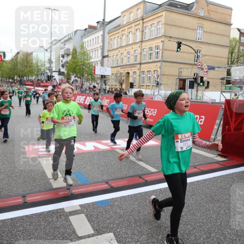 25.04.2026 - Das Zehntel Strokosch-Dieckow http://msf.ph/oto/9621683 25.04.2026 11:00:10 Ziel 5182, 5187, 5193, 5339, 5510, 5581, 5817, 5912, 5916, 6005, 6029, 6047, 6063, 6554, 6585, 6605, 6824, 6825, 6911, 7289, 7421, 7593, 7611, 7622, 7965 meine-sportfotos.de