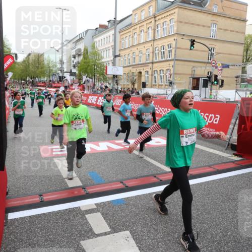 25.04.2026 - Das Zehntel Strokosch-Dieckow http://msf.ph/oto/9621713 25.04.2026 11:00:10 Ziel 5182, 5187, 5193, 5339, 5510, 5581, 5817, 5912, 5916, 6005, 6029, 6047, 6063, 6554, 6585, 6605, 6824, 6825, 6911, 7289, 7421, 7593, 7611, 7622, 7965 meine-sportfotos.de