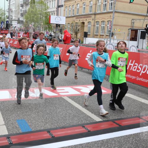 25.04.2026 - Das Zehntel Strokosch-Dieckow http://msf.ph/oto/9621721 25.04.2026 10:55:28 Ziel 5059, 5084, 5252, 5432, 5445, 5754, 5797, 6094, 6102, 6109, 6386, 6421, 6557, 6880, 7097, 7102, 7256, 7341, 7655, 7813, 7851, 8008 meine-sportfotos.de