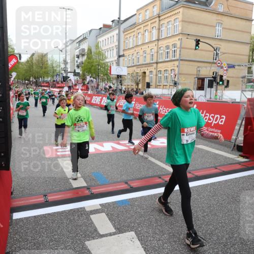 25.04.2026 - Das Zehntel Strokosch-Dieckow http://msf.ph/oto/9621725 25.04.2026 11:00:10 Ziel 5182, 5187, 5193, 5339, 5510, 5581, 5817, 5912, 5916, 6005, 6029, 6047, 6063, 6554, 6585, 6605, 6824, 6825, 6911, 7289, 7421, 7593, 7611, 7622, 7965 meine-sportfotos.de