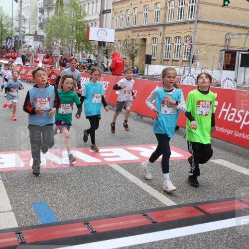 25.04.2026 - Das Zehntel Strokosch-Dieckow http://msf.ph/oto/9621733 25.04.2026 10:55:28 Ziel 5059, 5084, 5252, 5432, 5445, 5754, 5797, 6094, 6102, 6109, 6386, 6421, 6557, 6880, 7097, 7102, 7256, 7341, 7655, 7813, 7851, 8008 meine-sportfotos.de