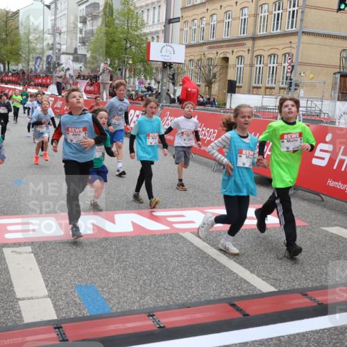 25.04.2026 - Das Zehntel Strokosch-Dieckow http://msf.ph/oto/9621744 25.04.2026 10:55:28 Ziel 5059, 5084, 5252, 5432, 5445, 5754, 5797, 6094, 6102, 6109, 6386, 6421, 6557, 6880, 7097, 7102, 7256, 7341, 7655, 7813, 7851, 8008 meine-sportfotos.de