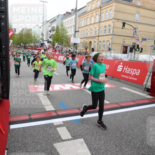 25.04.2026 - Das Zehntel Strokosch-Dieckow http://msf.ph/oto/9621754 25.04.2026 11:00:09 Ziel 5182, 5187, 5193, 5296, 5339, 5510, 5581, 5817, 5912, 5916, 6005, 6029, 6047, 6063, 6554, 6585, 6605, 6824, 6825, 6911, 7147, 7289, 7421, 7593, 7611, 7622, 7663, 7965 meine-sportfotos.de