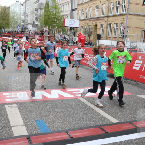 25.04.2026 - Das Zehntel Strokosch-Dieckow http://msf.ph/oto/9621756 25.04.2026 10:55:28 Ziel 5059, 5084, 5252, 5432, 5445, 5754, 5797, 6094, 6102, 6109, 6386, 6421, 6557, 6880, 7097, 7102, 7256, 7341, 7655, 7813, 7851, 8008 meine-sportfotos.de