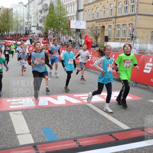 25.04.2026 - Das Zehntel Strokosch-Dieckow http://msf.ph/oto/9621768 25.04.2026 10:55:28 Ziel 5059, 5084, 5252, 5432, 5445, 5754, 5797, 6094, 6102, 6109, 6386, 6421, 6557, 6880, 7097, 7102, 7256, 7341, 7655, 7813, 7851, 8008 meine-sportfotos.de