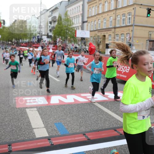 25.04.2026 - Das Zehntel Strokosch-Dieckow http://msf.ph/oto/9621775 25.04.2026 10:55:28 Ziel 5059, 5084, 5252, 5432, 5445, 5754, 5797, 6094, 6102, 6109, 6386, 6421, 6557, 6880, 7097, 7102, 7256, 7341, 7655, 7813, 7851, 8008 meine-sportfotos.de
