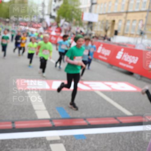 25.04.2026 - Das Zehntel Strokosch-Dieckow http://msf.ph/oto/9621796 25.04.2026 11:00:09 Ziel 5182, 5187, 5193, 5296, 5339, 5510, 5581, 5817, 5912, 5916, 6005, 6029, 6047, 6063, 6554, 6585, 6605, 6824, 6825, 6911, 7147, 7289, 7421, 7593, 7611, 7622, 7663, 7965 meine-sportfotos.de