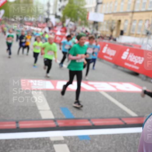 25.04.2026 - Das Zehntel Strokosch-Dieckow http://msf.ph/oto/9621802 25.04.2026 11:00:09 Ziel 5182, 5187, 5193, 5296, 5339, 5510, 5581, 5817, 5912, 5916, 6005, 6029, 6047, 6063, 6554, 6585, 6605, 6824, 6825, 6911, 7147, 7289, 7421, 7593, 7611, 7622, 7663, 7965 meine-sportfotos.de