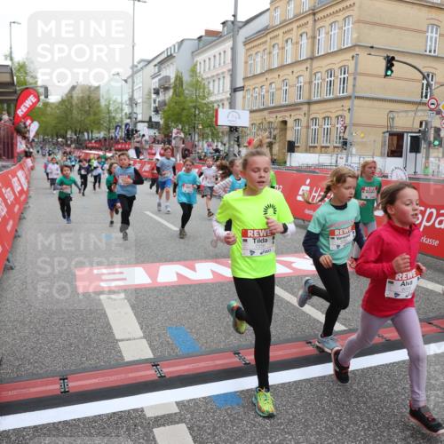 25.04.2026 - Das Zehntel Strokosch-Dieckow http://msf.ph/oto/9621806 25.04.2026 10:55:27 Ziel 5059, 5084, 5252, 5432, 5445, 5754, 5797, 6094, 6102, 6107, 6109, 6421, 6557, 6880, 7097, 7102, 7256, 7341, 7655, 7813, 7851, 7905, 8008 meine-sportfotos.de