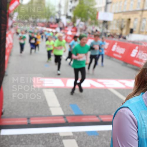 25.04.2026 - Das Zehntel Strokosch-Dieckow http://msf.ph/oto/9621807 25.04.2026 11:00:08 Ziel 5182, 5187, 5193, 5296, 5339, 5418, 5459, 5510, 5581, 5704, 5817, 5916, 6005, 6047, 6063, 6554, 6824, 6825, 6911, 7147, 7289, 7421, 7593, 7622, 7663, 7794, 7965 meine-sportfotos.de