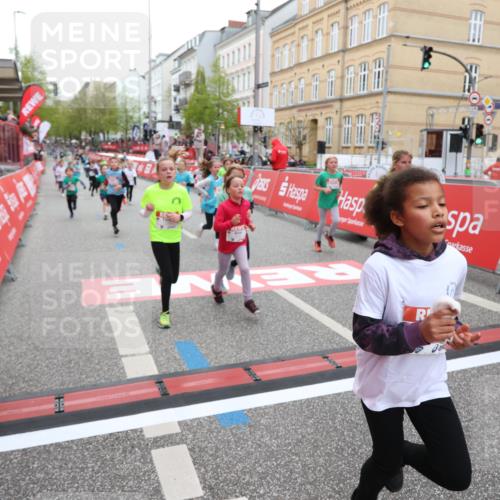 25.04.2026 - Das Zehntel Strokosch-Dieckow http://msf.ph/oto/9621864 25.04.2026 10:55:27 Ziel 5059, 5084, 5252, 5432, 5445, 5754, 5797, 6094, 6102, 6107, 6109, 6421, 6557, 6880, 7097, 7102, 7256, 7341, 7655, 7813, 7851, 7905, 8008 meine-sportfotos.de