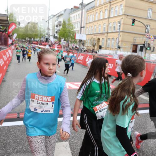 25.04.2026 - Das Zehntel Strokosch-Dieckow http://msf.ph/oto/9621866 25.04.2026 11:00:08 Ziel 5182, 5187, 5193, 5296, 5339, 5418, 5459, 5510, 5581, 5704, 5817, 5916, 6005, 6047, 6063, 6554, 6824, 6825, 6911, 7147, 7289, 7421, 7593, 7622, 7663, 7794, 7965 meine-sportfotos.de