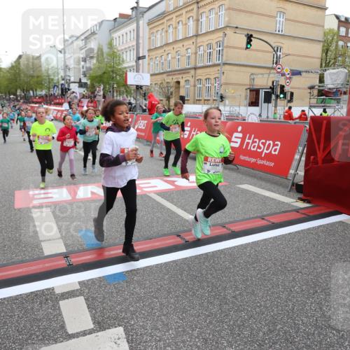 25.04.2026 - Das Zehntel Strokosch-Dieckow http://msf.ph/oto/9621919 25.04.2026 10:55:26 Ziel 5059, 5252, 5421, 5432, 5445, 5754, 6094, 6102, 6107, 6109, 6557, 6880, 7097, 7102, 7256, 7341, 7655, 7813, 7851, 7905, 8008 meine-sportfotos.de
