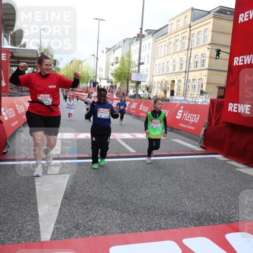 25.04.2026 - Das Zehntel Strokosch-Dieckow http://msf.ph/oto/9621968 25.04.2026 09:14:18 Ziel 2096, 2109, 3269, 3440, 3475 meine-sportfotos.de