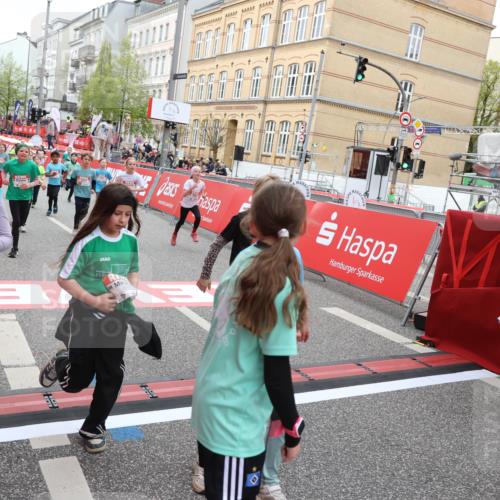 25.04.2026 - Das Zehntel Strokosch-Dieckow http://msf.ph/oto/9622014 25.04.2026 11:00:07 Ziel 5182, 5187, 5193, 5296, 5339, 5418, 5459, 5510, 5581, 5704, 5817, 5866, 5916, 6047, 6063, 6258, 6554, 6911, 7147, 7289, 7593, 7622, 7663, 7780, 7794, 7965 meine-sportfotos.de