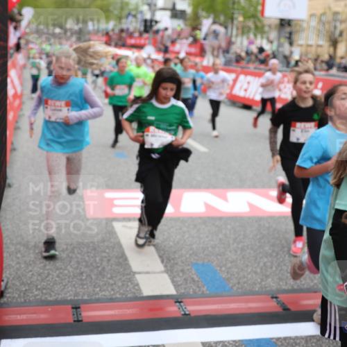 25.04.2026 - Das Zehntel Strokosch-Dieckow http://msf.ph/oto/9622084 25.04.2026 11:00:06 Ziel 5178, 5182, 5187, 5193, 5296, 5339, 5382, 5418, 5459, 5510, 5581, 5704, 5817, 5866, 5916, 6047, 6063, 6258, 6911, 7147, 7593, 7622, 7663, 7780, 7794, 7965 meine-sportfotos.de