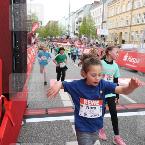 25.04.2026 - Das Zehntel Strokosch-Dieckow http://msf.ph/oto/9622127 25.04.2026 11:00:06 Ziel 5178, 5182, 5187, 5193, 5296, 5339, 5382, 5418, 5459, 5510, 5581, 5704, 5817, 5866, 5916, 6047, 6063, 6258, 6911, 7147, 7593, 7622, 7663, 7780, 7794, 7965 meine-sportfotos.de