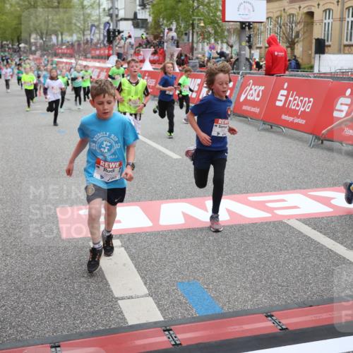 25.04.2026 - Das Zehntel Strokosch-Dieckow http://msf.ph/oto/9622131 25.04.2026 10:55:22 Ziel 5355, 5421, 5432, 5445, 5755, 5847, 6102, 6107, 6109, 6127, 6635, 6880, 7097, 7206, 7584, 7601, 7905 meine-sportfotos.de