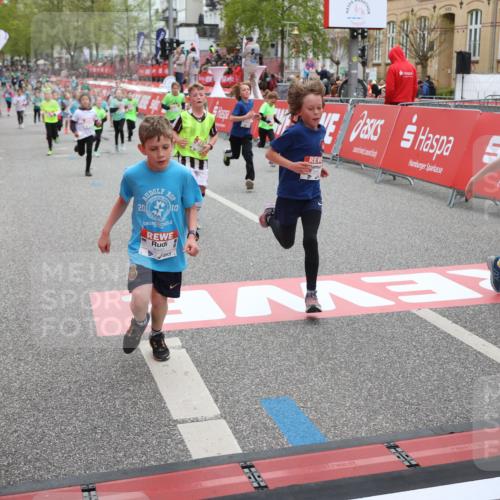 25.04.2026 - Das Zehntel Strokosch-Dieckow http://msf.ph/oto/9622143 25.04.2026 10:55:22 Ziel 5355, 5421, 5432, 5445, 5755, 5847, 6102, 6107, 6109, 6127, 6635, 6880, 7097, 7206, 7584, 7601, 7905 meine-sportfotos.de