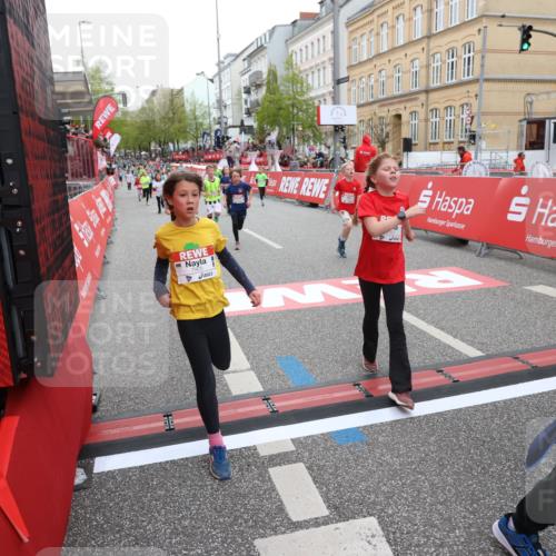 25.04.2026 - Das Zehntel Strokosch-Dieckow http://msf.ph/oto/9622184 25.04.2026 10:55:21 Ziel 5072, 5306, 5355, 5421, 5445, 5755, 5847, 6102, 6107, 6109, 6127, 6635, 6714, 6880, 6972, 7206, 7584, 7601, 7905 meine-sportfotos.de