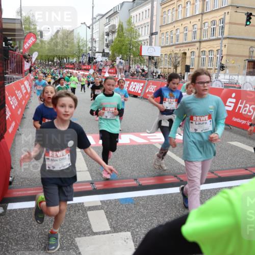 25.04.2026 - Das Zehntel Strokosch-Dieckow http://msf.ph/oto/9622194 25.04.2026 11:00:05 Ziel 5178, 5187, 5296, 5339, 5382, 5418, 5459, 5510, 5581, 5693, 5699, 5704, 5817, 5866, 5916, 6047, 6063, 6258, 6911, 7086, 7147, 7587, 7593, 7616, 7622, 7663, 7780, 7794, 7965 meine-sportfotos.de