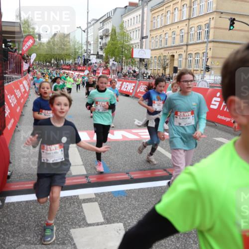 25.04.2026 - Das Zehntel Strokosch-Dieckow http://msf.ph/oto/9622205 25.04.2026 11:00:05 Ziel 5178, 5187, 5296, 5339, 5382, 5418, 5459, 5510, 5581, 5693, 5699, 5704, 5817, 5866, 5916, 6047, 6063, 6258, 6911, 7086, 7147, 7587, 7593, 7616, 7622, 7663, 7780, 7794, 7965 meine-sportfotos.de