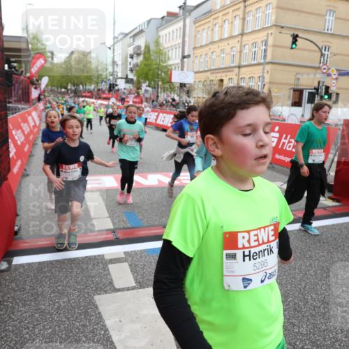 25.04.2026 - Das Zehntel Strokosch-Dieckow http://msf.ph/oto/9622227 25.04.2026 11:00:05 Ziel 5178, 5187, 5296, 5339, 5382, 5418, 5459, 5510, 5581, 5693, 5699, 5704, 5817, 5866, 5916, 6047, 6063, 6258, 6911, 7086, 7147, 7587, 7593, 7616, 7622, 7663, 7780, 7794, 7965 meine-sportfotos.de