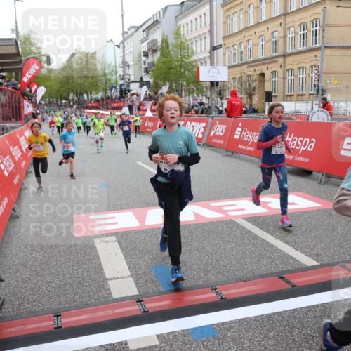 25.04.2026 - Das Zehntel Strokosch-Dieckow http://msf.ph/oto/9622245 25.04.2026 10:55:20 Ziel 5072, 5306, 5355, 5421, 5445, 5755, 5847, 6017, 6107, 6127, 6635, 6714, 6880, 6972, 7206, 7526, 7584, 7601, 7905 meine-sportfotos.de