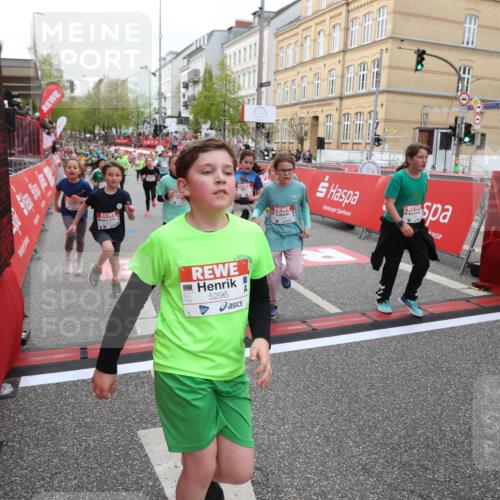 25.04.2026 - Das Zehntel Strokosch-Dieckow http://msf.ph/oto/9622250 25.04.2026 11:00:04 Ziel 5178, 5187, 5296, 5339, 5382, 5418, 5459, 5510, 5581, 5693, 5699, 5704, 5866, 5916, 6047, 6063, 6258, 6911, 7086, 7147, 7313, 7335, 7587, 7593, 7616, 7622, 7663, 7780, 7794, 7965 meine-sportfotos.de