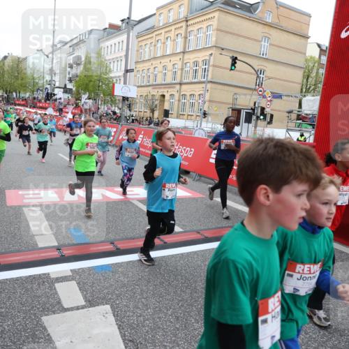 25.04.2026 - Das Zehntel Strokosch-Dieckow http://msf.ph/oto/9622413 25.04.2026 11:00:03 Ziel 5178, 5187, 5296, 5339, 5382, 5418, 5459, 5581, 5595, 5693, 5699, 5704, 5866, 5962, 6047, 6258, 7077, 7086, 7147, 7152, 7313, 7335, 7587, 7593, 7616, 7622, 7663, 7684, 7780, 7794, 7965 meine-sportfotos.de