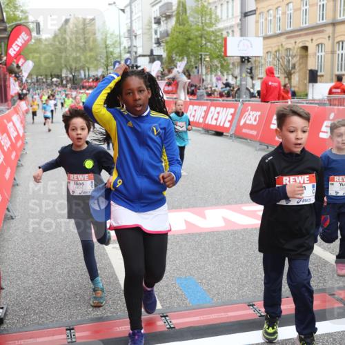 25.04.2026 - Das Zehntel Strokosch-Dieckow http://msf.ph/oto/9622420 25.04.2026 10:55:16 Ziel 5072, 5088, 5098, 5255, 5306, 5355, 5470, 5590, 5755, 5847, 6017, 6070, 6127, 6613, 6635, 6714, 6924, 6972, 7095, 7206, 7526 meine-sportfotos.de