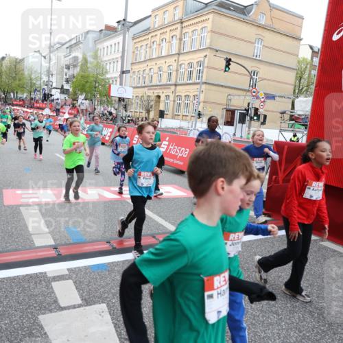 25.04.2026 - Das Zehntel Strokosch-Dieckow http://msf.ph/oto/9622455 25.04.2026 11:00:03 Ziel 5178, 5187, 5296, 5339, 5382, 5418, 5459, 5581, 5595, 5693, 5699, 5704, 5866, 5962, 6047, 6258, 7077, 7086, 7147, 7152, 7313, 7335, 7587, 7593, 7616, 7622, 7663, 7684, 7780, 7794, 7965 meine-sportfotos.de
