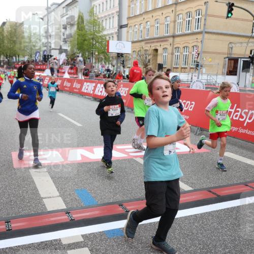 25.04.2026 - Das Zehntel Strokosch-Dieckow http://msf.ph/oto/9622499 25.04.2026 10:55:15 Ziel 5072, 5088, 5098, 5113, 5255, 5306, 5355, 5447, 5470, 5590, 5755, 5901, 5903, 6017, 6070, 6613, 6635, 6714, 6924, 6972, 7095, 7206, 7526 meine-sportfotos.de