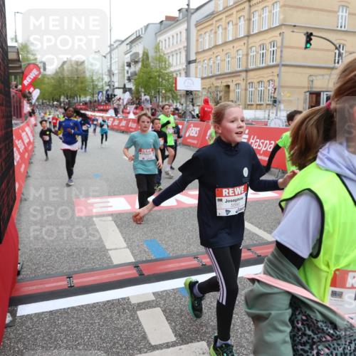 25.04.2026 - Das Zehntel Strokosch-Dieckow http://msf.ph/oto/9622558 25.04.2026 10:55:14 Ziel 5072, 5088, 5098, 5113, 5255, 5306, 5355, 5376, 5447, 5470, 5590, 5591, 5901, 5903, 6017, 6070, 6613, 6635, 6714, 6923, 6924, 6972, 7095, 7526, 7949 meine-sportfotos.de