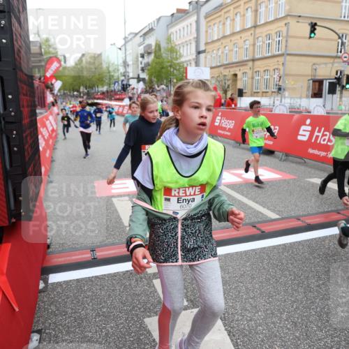 25.04.2026 - Das Zehntel Strokosch-Dieckow http://msf.ph/oto/9622589 25.04.2026 10:55:13 Ziel 5004, 5072, 5088, 5098, 5113, 5255, 5306, 5376, 5447, 5470, 5590, 5591, 5901, 5903, 6017, 6070, 6613, 6714, 6844, 6920, 6923, 6924, 6972, 7095, 7526, 7949 meine-sportfotos.de