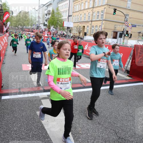 25.04.2026 - Das Zehntel Strokosch-Dieckow http://msf.ph/oto/9622697 25.04.2026 11:00:00 Ziel 5178, 5179, 5307, 5380, 5382, 5399, 5418, 5459, 5489, 5595, 5638, 5693, 5699, 5704, 5866, 5962, 6258, 6372, 6547, 6736, 7077, 7086, 7152, 7313, 7333, 7335, 7397, 7420, 7469, 7587, 7616, 7684, 7780, 7794, 7886 meine-sportfotos.de